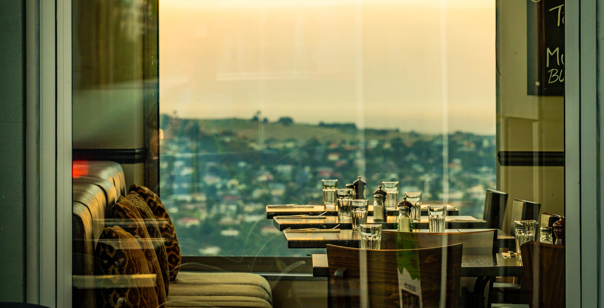 Luna Bar & Restaurant Roslyn Dunedin